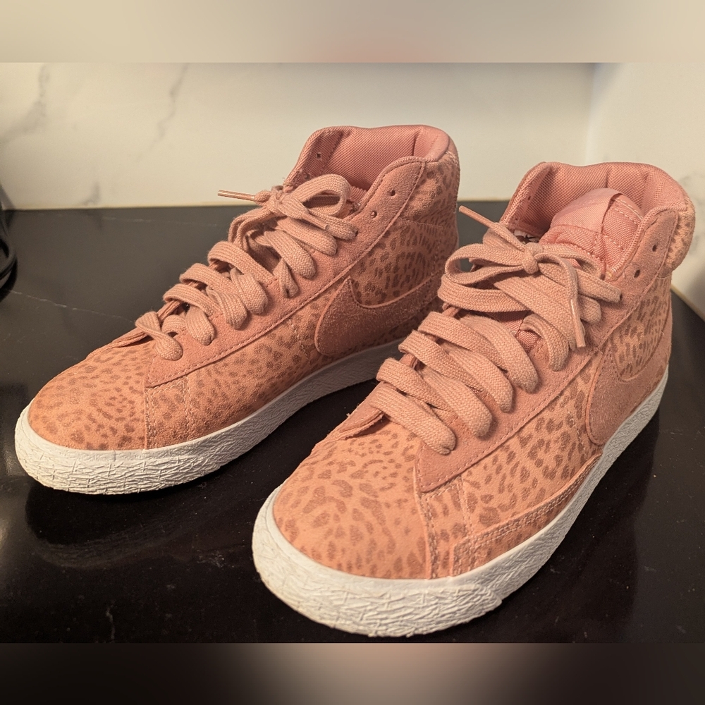 NIKE Blazer Mid SE Big Kid Size 6.5 (No Size Tag) MSRP $120 Like New - Picture 5 of 12